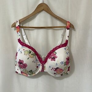 NWOT Deesse White Floral 42H Underwire Bra